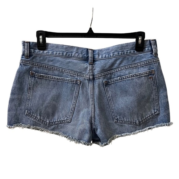 Madewell Low Rise Boyfriend Shorts in Glendora Wash, raw hem, size 29 - Picture 2 of 12
